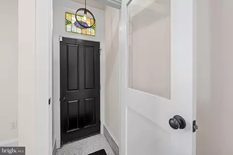 Entry Way - 600 S Eaton St, Baltimore, MD 21224 photo 1 of 4