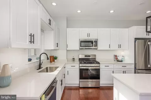Kitchen - 2621 E Monument St, Baltimore, MD 21205 photo 1 of 4