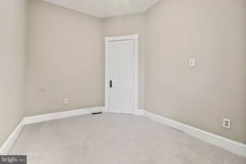 Bedroom - 3502 Hamilton Ave, Baltimore, MD 21214 photo 6 of 6