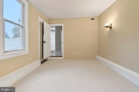 Bedroom - 3502 Hamilton Ave, Baltimore, MD 21214 photo 2 of 6