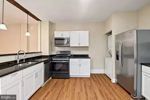 Kitchen - 3502 Hamilton Ave, Baltimore, MD 21214 photo 2 of 3