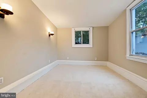 Bedroom - 3502 Hamilton Ave, Baltimore, MD 21214 photo 1 of 6