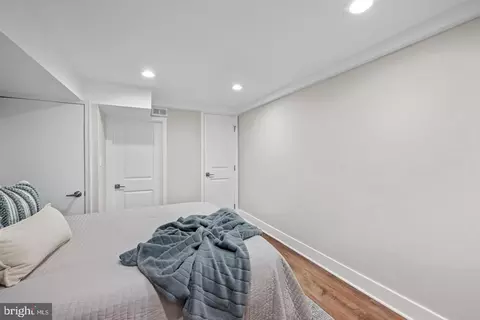Bedroom - 410 E Fort Ave, Baltimore, MD 21230 photo 1 of 5