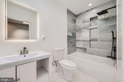 Bath - 1215 E Preston St, Baltimore, MD 21202 photo 2 of 4