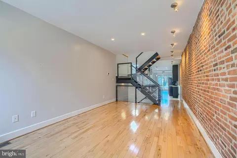 Living - 3208 Elliott St, Baltimore, MD 21224 photo 4 of 4