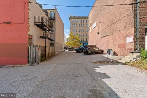 Exterior - 425 N Eutaw St, Baltimore, MD 21201 photo 2 of 4