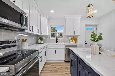 Kitchen - 2414 E Chase St, Baltimore, MD 21213 photo 2 of 3
