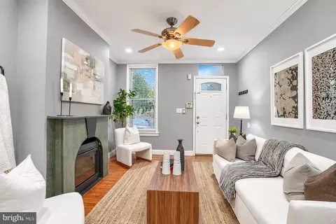 404 S Eaton St S, Baltimore, MD 21224