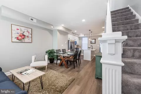 Entry Way - 3316 Cardenas Ave, Baltimore, MD 21213 photo 1 of 11