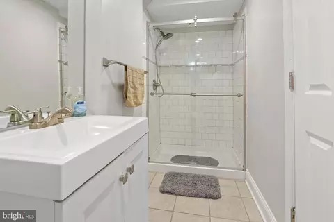 Bath - 1514 E 36th St, Baltimore, MD 21218 photo 3 of 4