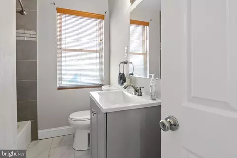 Bath - 1514 E 36th St, Baltimore, MD 21218 photo 1 of 4