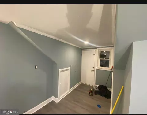 Entry Way - 2906 Grindon Ave, Baltimore, MD 21214 photo 3 of 8