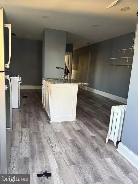 Entry Way - 2906 Grindon Ave, Baltimore, MD 21214 photo 5 of 8
