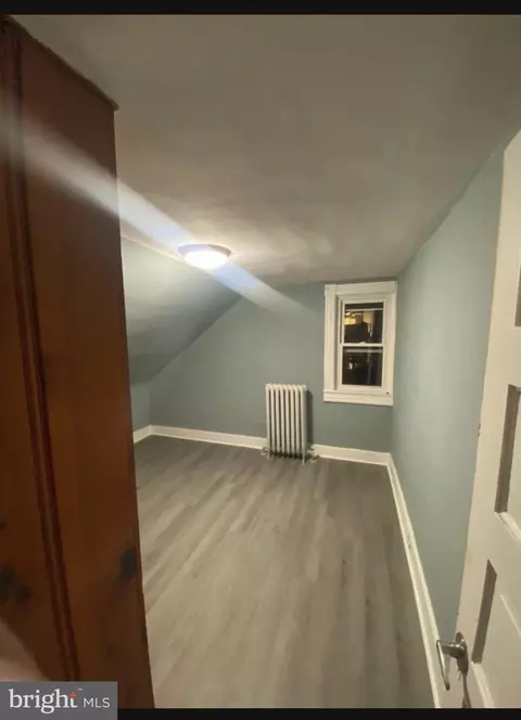 Entry Way - 2906 Grindon Ave, Baltimore, MD 21214 photo 2 of 8