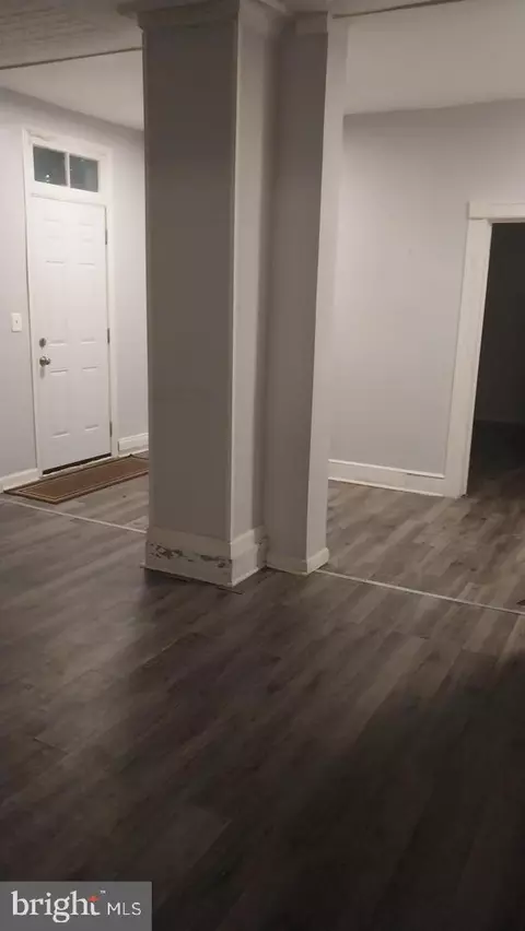 Entry Way - 2906 Grindon Ave, Baltimore, MD 21214 photo 7 of 8