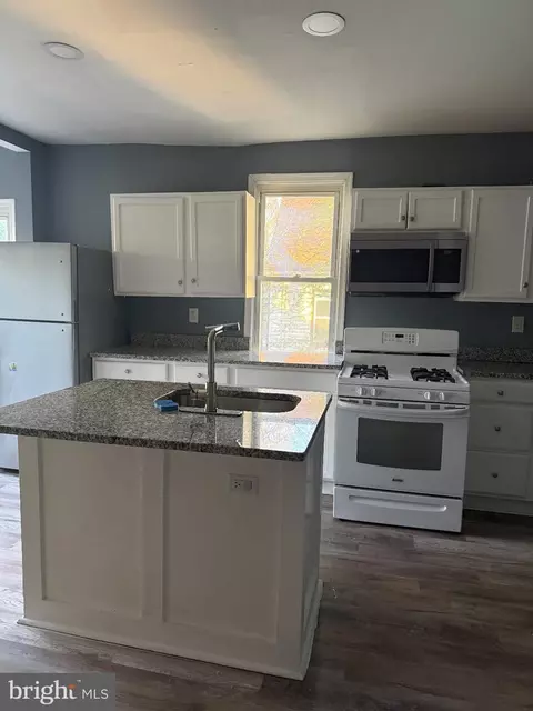 Kitchen - 2906 Grindon Ave, Baltimore, MD 21214 photo 2 of 3
