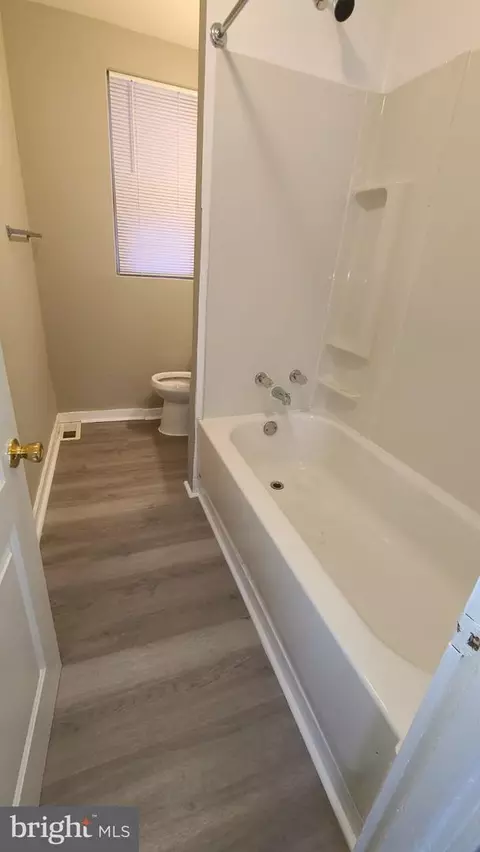 2826 E Chase St, Baltimore, MD 21213 photo 3