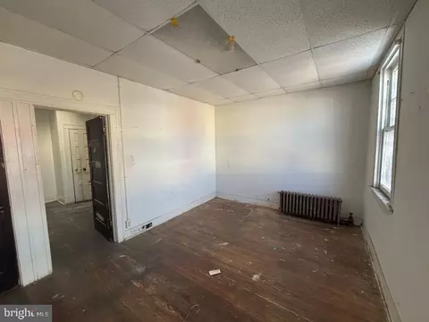 Living - 611 Cator Ave, Baltimore, MD 21218 photo 3 of 4