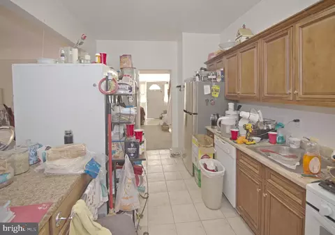 Entry Way - 2800 Springhill Ave, Baltimore, MD 21215 photo 3 of 4