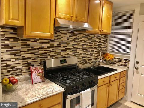3334 Kenyon Ave, Baltimore, MD 21213 photo 1