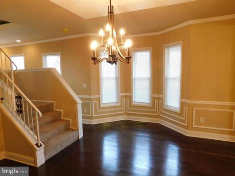 907 E 43rd St, Baltimore, MD 21212 photo 27