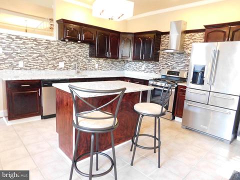 907 E 43rd St, Baltimore, MD 21212 photo 9