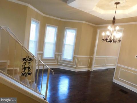 907 E 43rd St, Baltimore, MD 21212 photo 26