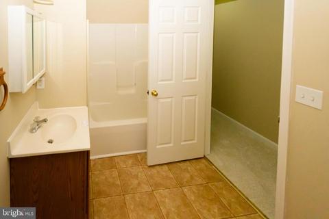 2129 Jefferson St, Baltimore, MD 21205 photo 8