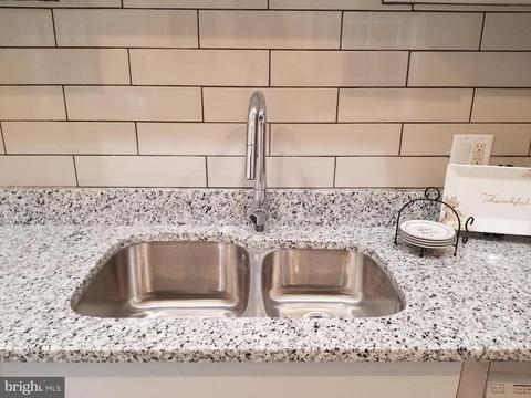 2569 Mcculloh St, Baltimore, MD 21217 photo 14