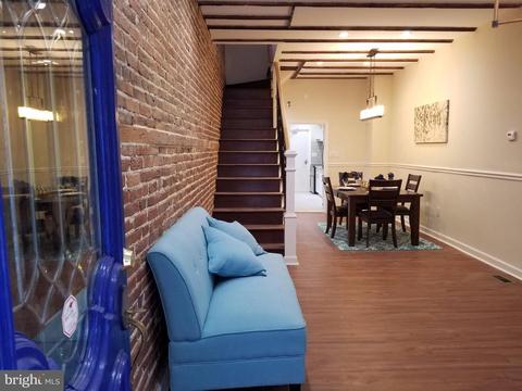 2569 Mcculloh St, Baltimore, MD 21217 photo 1