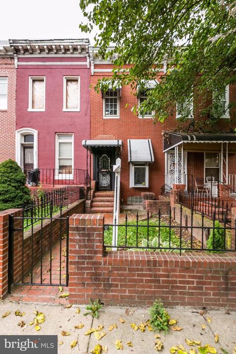 2569 Mcculloh St, Baltimore, MD 21217 photo 2