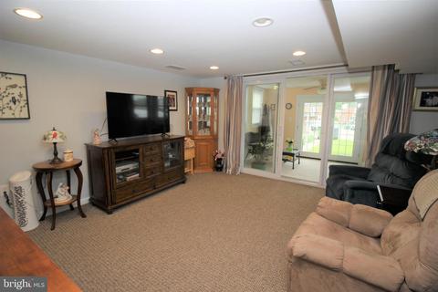 4250 Elsa Ter, Baltimore, MD 21211 photo 18