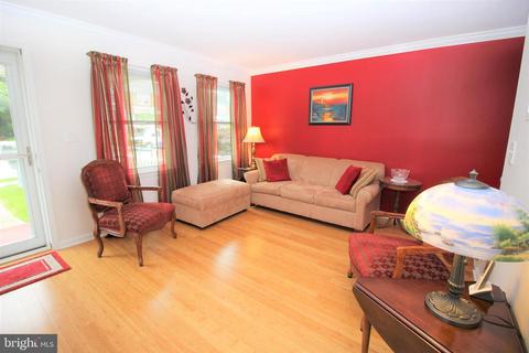 4250 Elsa Ter, Baltimore, MD 21211 photo 5