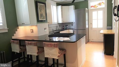 426 Westgate Rd, Baltimore, MD 21229 photo 3