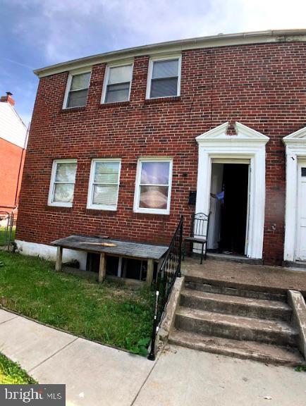7025 Surrey Dr, Baltimore, MD 21215 photo 1