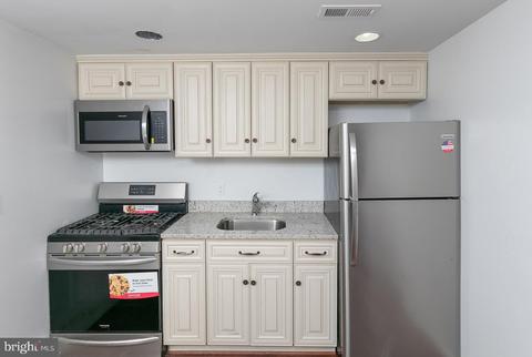 1824 Eastern Ave, Baltimore, MD 21231 photo 1
