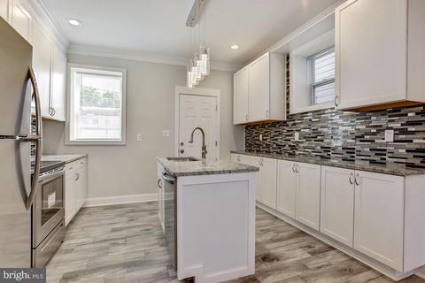 3911 Falls Rd, Baltimore, MD 21211 photo 8