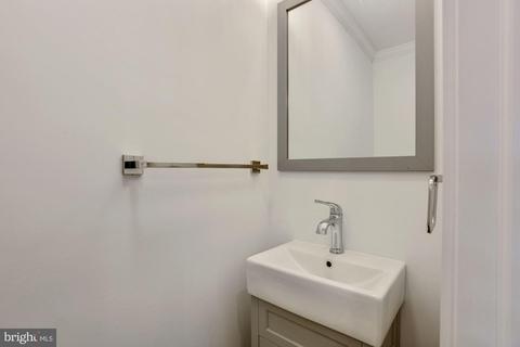 3911 Falls Rd, Baltimore, MD 21211 photo 9