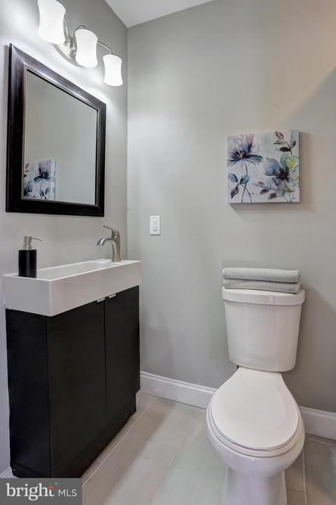 2704 Grindon, Baltimore, MD 21214 photo 29