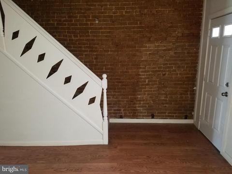 628 Denison St, Baltimore, MD 21229 photo 1