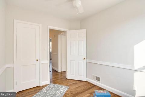 231 E Medwick Garth, Baltimore, MD 21229 photo 24