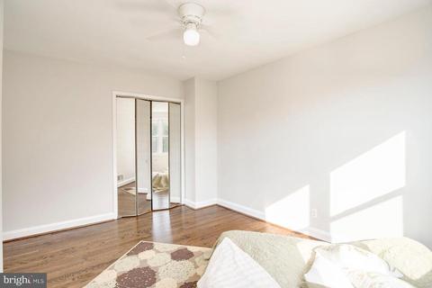 231 E Medwick Garth, Baltimore, MD 21229 photo 25