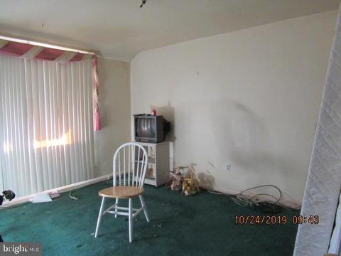 6104 Dunroming Rd, Baltimore, MD 21239 photo 10