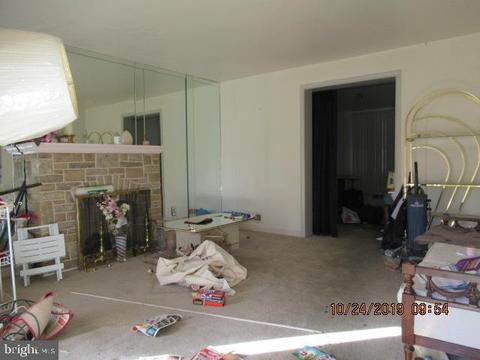 6104 Dunroming Rd, Baltimore, MD 21239 photo 3