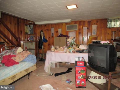 6104 Dunroming Rd, Baltimore, MD 21239 photo 12