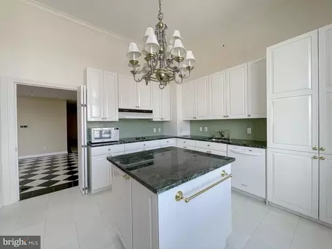 10 E Lee St #2801, Baltimore, MD 21202 photo 32