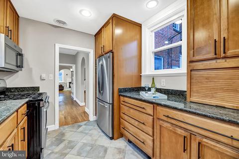 722 E Lake Ave, Baltimore, MD 21212 photo 8