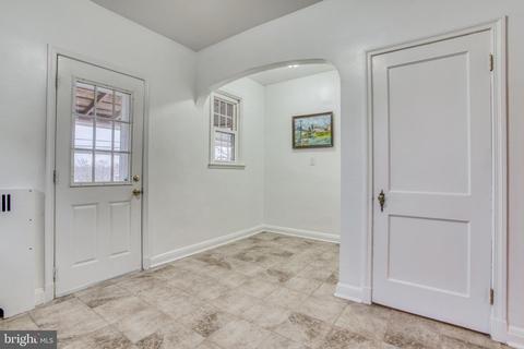 4512 Harcourt Rd, Baltimore, MD 21214 photo 22
