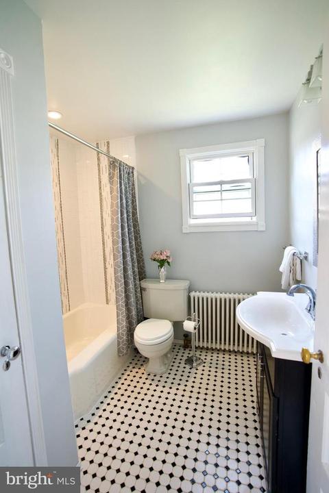 232 Mallow Hill Rd, Baltimore, MD 21229 photo 30
