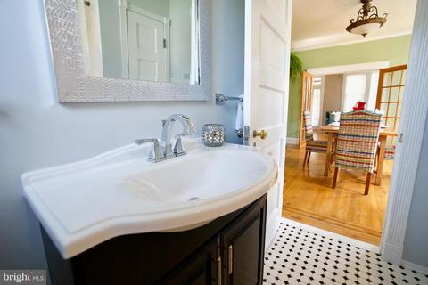 232 Mallow Hill Rd, Baltimore, MD 21229 photo 33